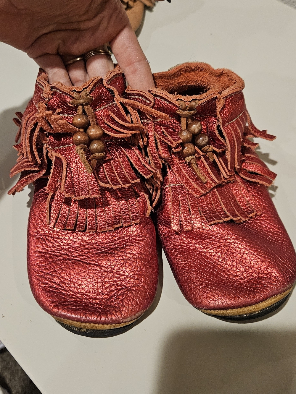 D&F Metallic Red Fringe Moccasin Shoes